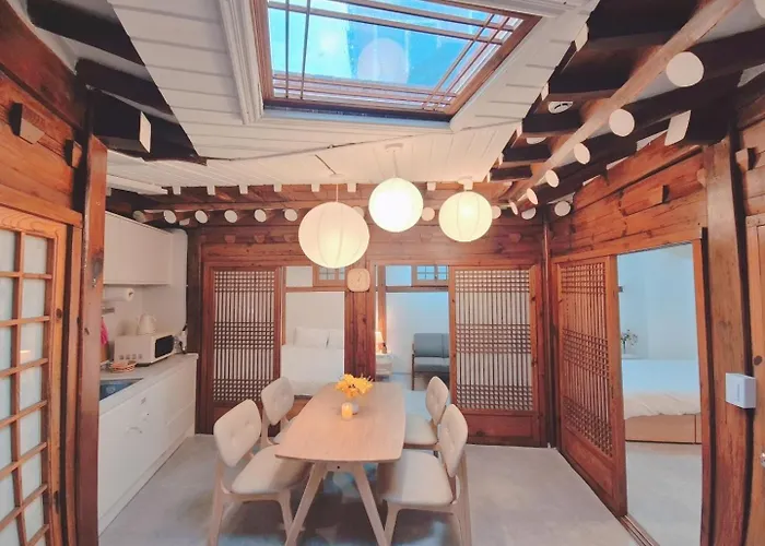 Hanok Entire House, Bukchon Hanok Village Апартаменты