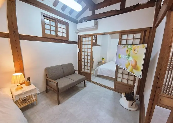 Hanok Entire House, Bukchon Hanok Village *
