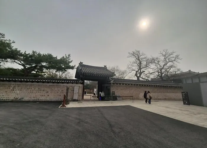 Hanok Entire House, Bukchon Hanok Village Апартаменты *