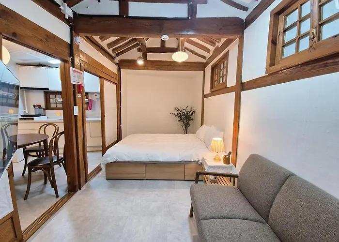 Hanok Entire House, Bukchon Hanok Village *